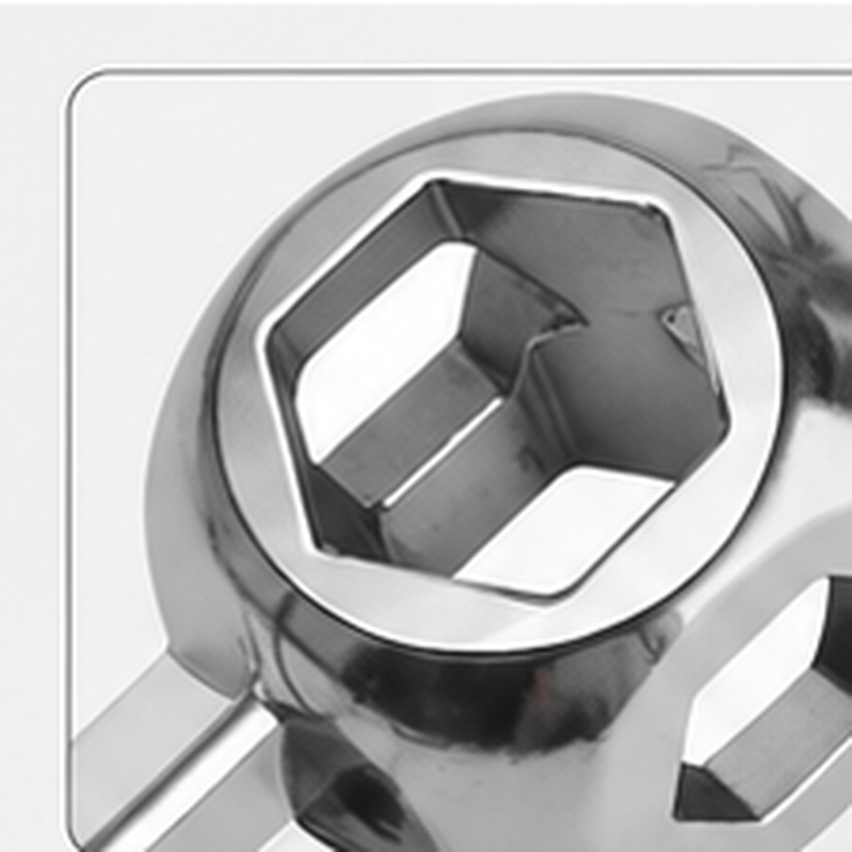 Multi-Size Rotating Socket Wrench socket detail